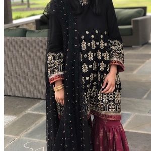 Pakistani designer Maria B Gharara size M